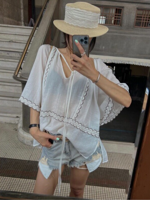 เสื้อคอวีผูกเชือกสไตล์เกาหลี ล - Ethnic Fusion Fashion บทวิจารณ์และราคา