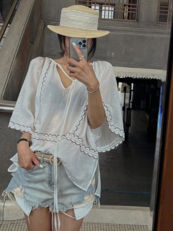 เสื้อคอวีผูกเชือกสไตล์เกาหลี ล - Ethnic Fusion Fashion บทวิจารณ์และราคา